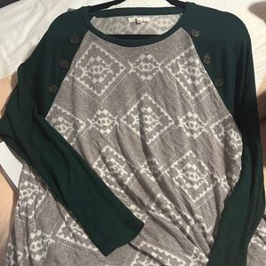 Long Sleeved Tee with Gray Pattern and Forest Green Sleeve